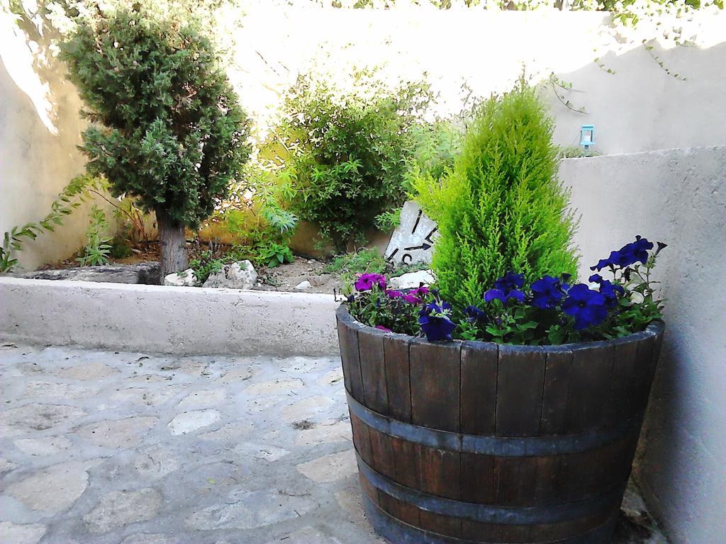בית הארחה רובלדו דה צ'אבלה 	El Jardincillo מראה חיצוני תמונה